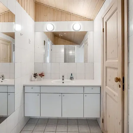 Tineke - 800m From The Sea By Interhome Holiday home